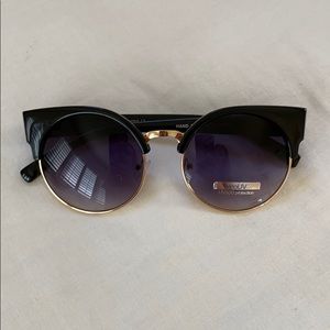 Zero UV Black + Gold Round Sunglasses